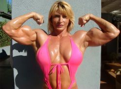 Muscle girl ripped posing