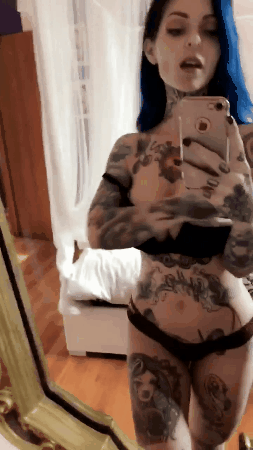 Touchdown recommendet women tattoed